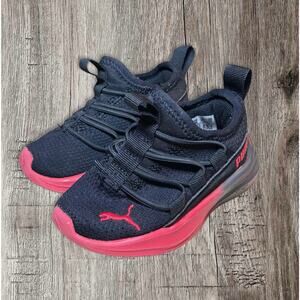 Puma‎ baby shoes black and red size 3.5